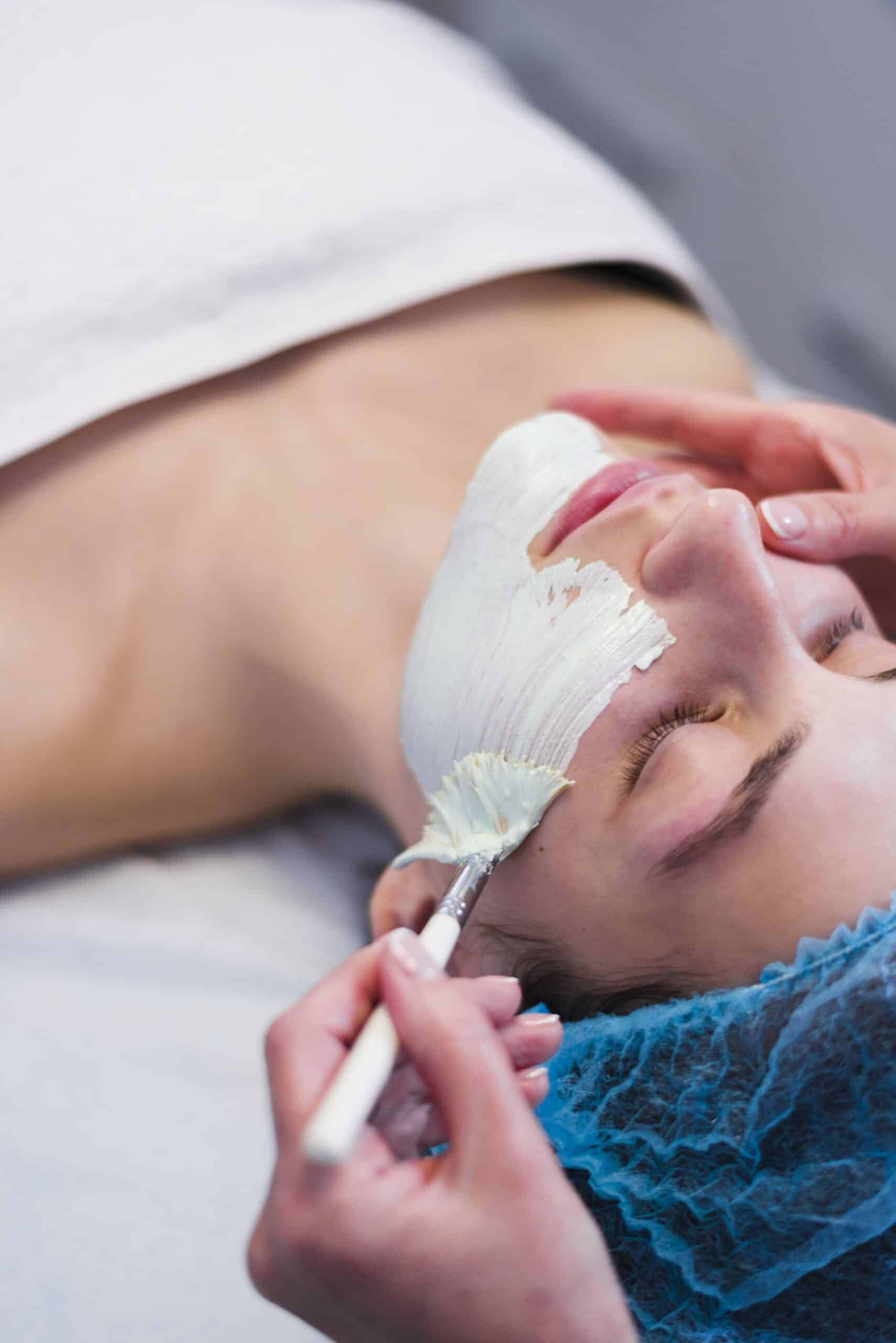 Peeling médical : pourquoi attendre la fin de l&rsquo;été ?